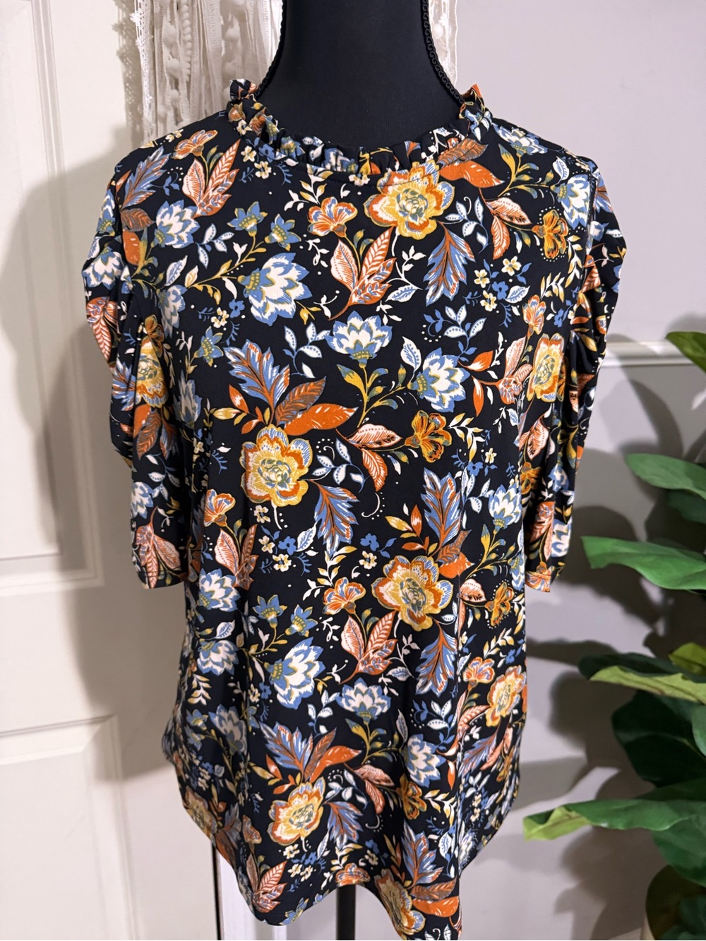 CeCe Black Floral Blouse with Orange & Blue size large